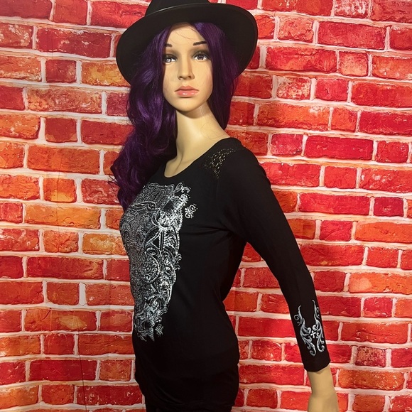 Affliction Women’s T-Shirt - Picture 5 of 12